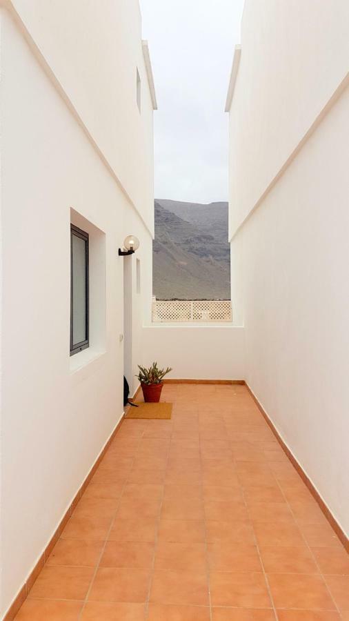 Villa The White House Orzola Exterior foto
